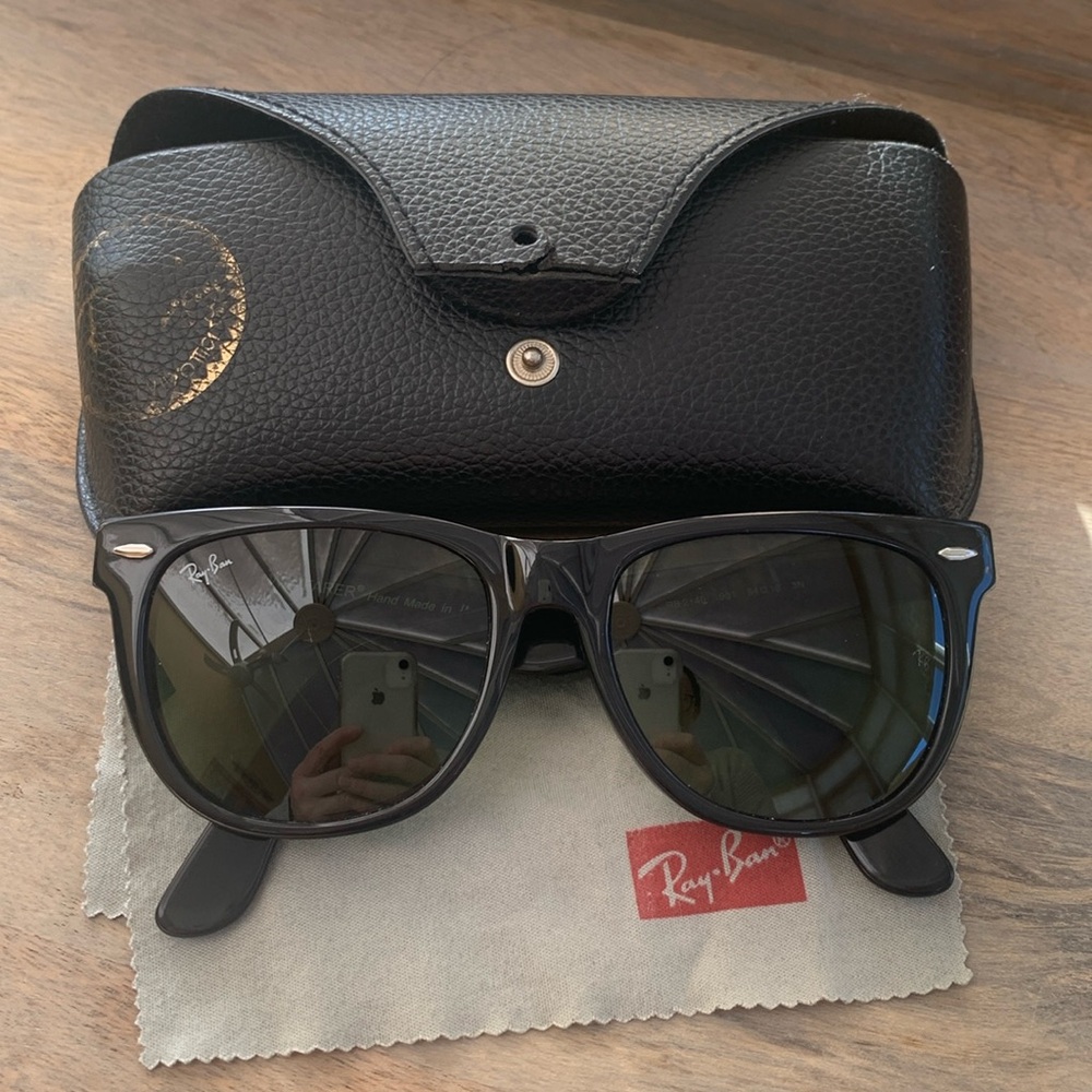 Vintage Ray Ban Wayfarer sunglasses